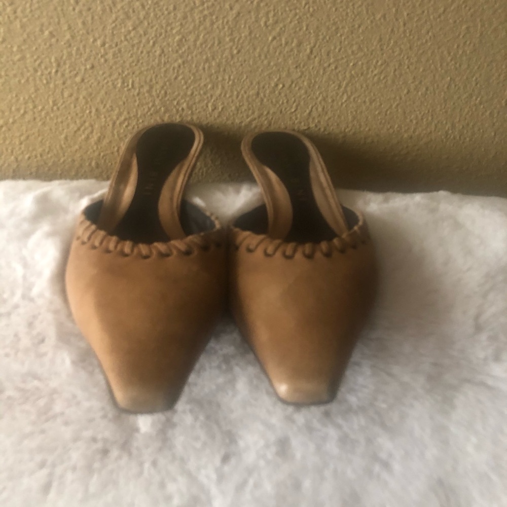 Shoes - Picture 2 of 3